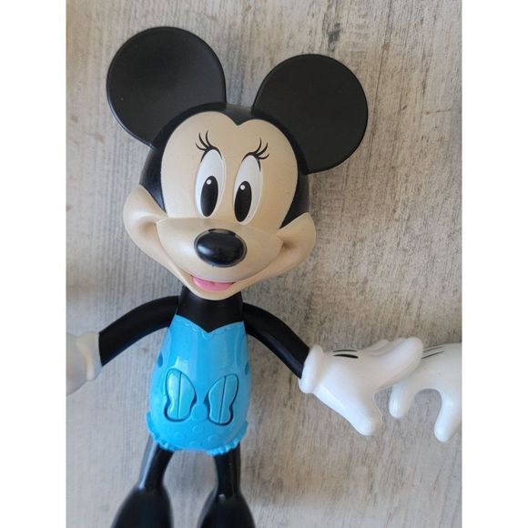 Disney Minnie Mouse pool day playset swimsuit toy figure - Picture 7 of 15